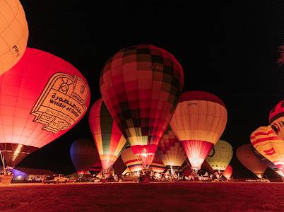 مهرجان سماء العلا يحقق الرقم القياسي لأكبر عرض ليلي للمناطيد المضيئة في العالم  