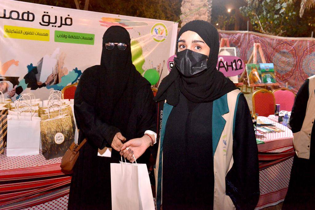 برنامج الرعاية والتأهيل وهمسات الثقافي يختتمان فعالية يوم التأسيس 