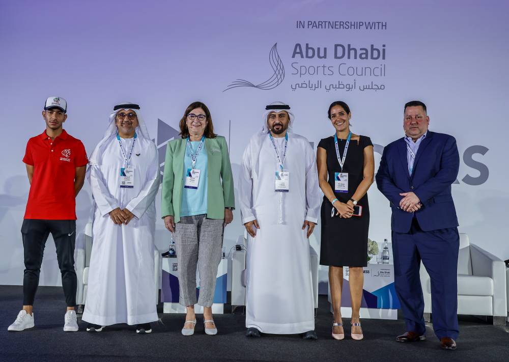 تقام خلال الفترة 23 - 26 نوفمبر 2022   أبوظبي تستضيف نهائيات بطولة العالم للترايثلون لأول مرة في الشرق الأوسط وشمال إفريقيا