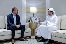 مكتوم بن محمد يبحث مع رحيم آغا خان سبل النهوض بقدرات المجتمعات الأقل حظاً من التنمية حول العالم