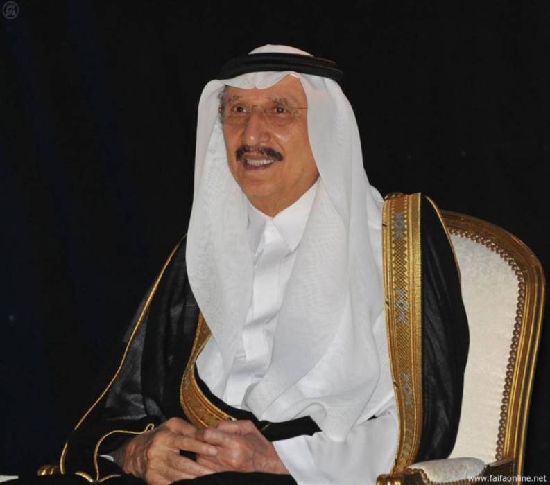 سمو أمير جازان يقف على مشروعات الطرق وزراعة  البن  و”الصندل” في جبال الحشر