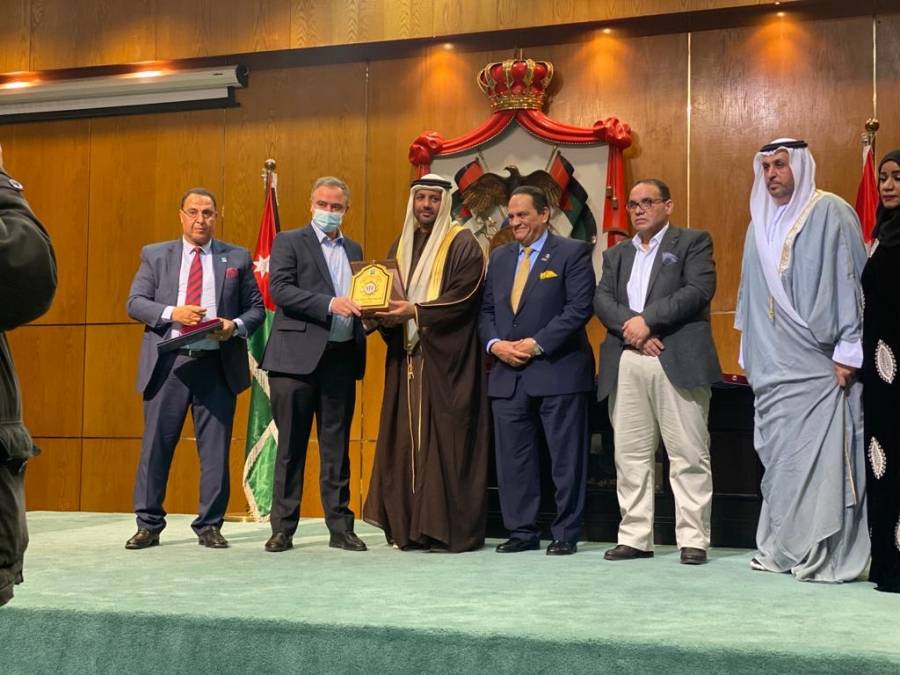 وزير الشباب يُكرم الفائزين بجوائز الاتحاد العربي للثقافة الرياضية