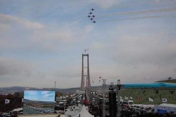 بالصور : الرئيس التركي يفتتح أطول جسر معلق في العالم جناق قلعة 1915 الرابط بين قارتي أوروبا وآسيا 