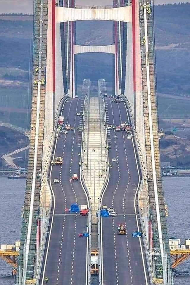 بالصور : الرئيس التركي يفتتح أطول جسر معلق في العالم جناق قلعة 1915 الرابط بين قارتي أوروبا وآسيا 