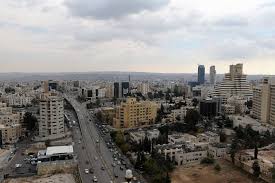 أجواء باردة وغائمة في يوم الانتخابات