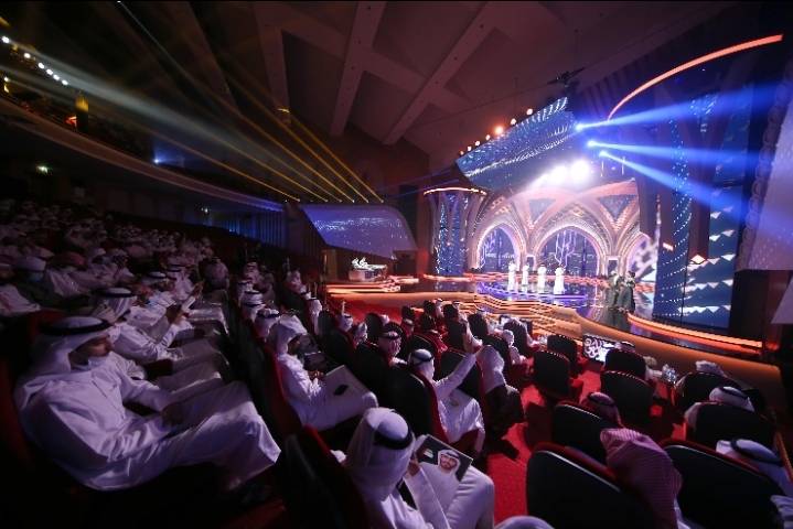 نجوم شاعر المليون بموسمه العاشر يتنافسون في الأمسية المباشرة الختامية لحمل بيرق الشعر .. مساء الثلاثاء