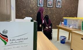 الكرك: ناخبون يشيدون بإجراءات الاقتراع