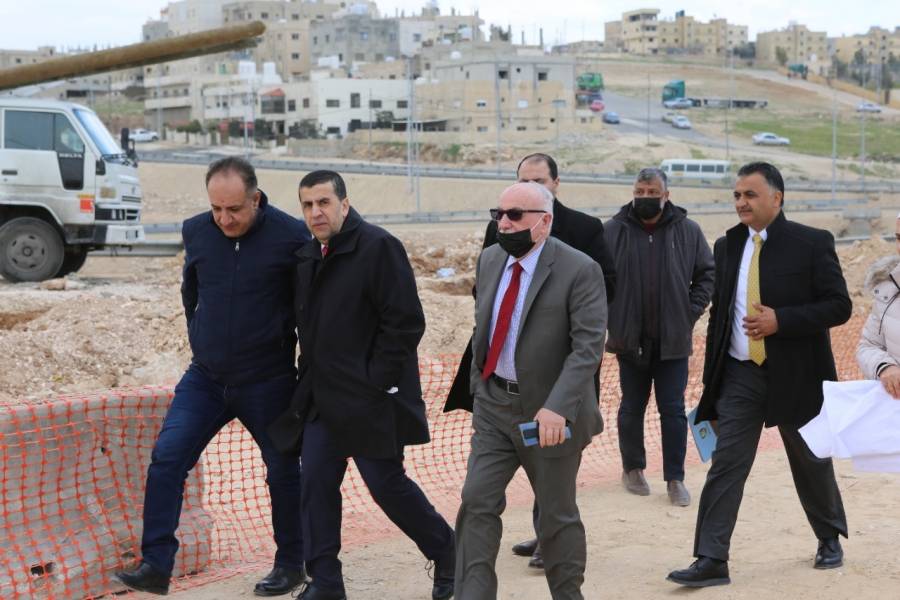 الكسبي والعجلوني يتفقدان سير العمل في محطة ركاب البوليتكنك