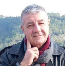 خالد بركات يكتب : شابلن.. والنشال والهدية