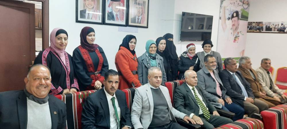 ملتقى متقاعدي جنوب شرق عمان العسكريين يقيم احتفالاً  وطنياً 