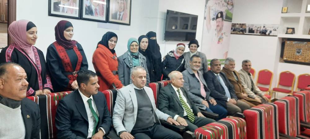 ملتقى متقاعدي جنوب شرق عمان العسكريين يقيم احتفالاً  وطنياً 