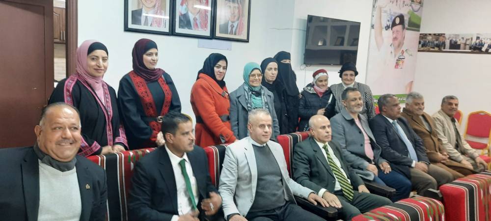 ملتقى متقاعدي جنوب شرق عمان العسكريين يقيم احتفالاً  وطنياً 