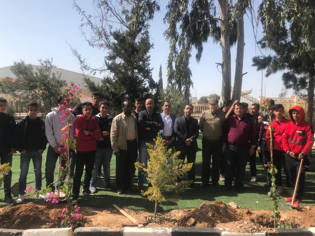 مديرية شباب المفرق تنظم يوماً تطوعياً 