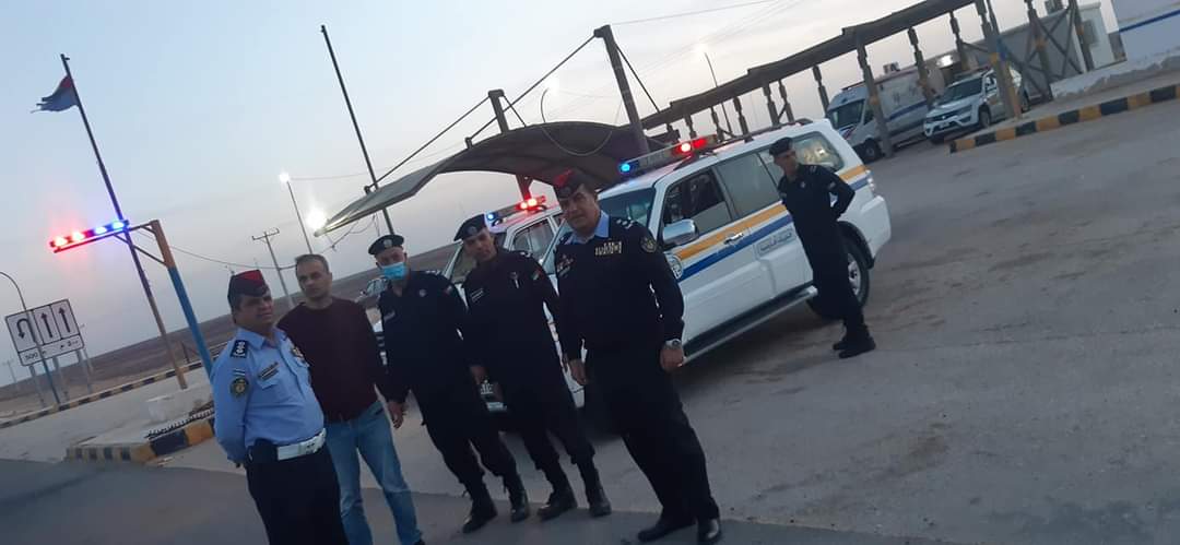 الدوريات الخارجية تطلق مبادرة اخي السائق .. تمهل افطارك معنا .. صور 