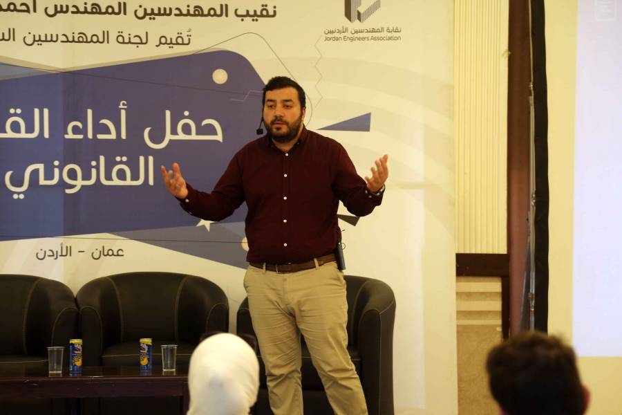 127 مهندسا ومهندسة يؤدون اليمين القانونية في عمان