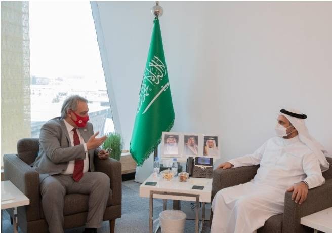 رئيس الفيدرالية الدولية لجمعيات الصليب والهلال الأحمر يطلع على أحدث منجزات الصحة السعودية