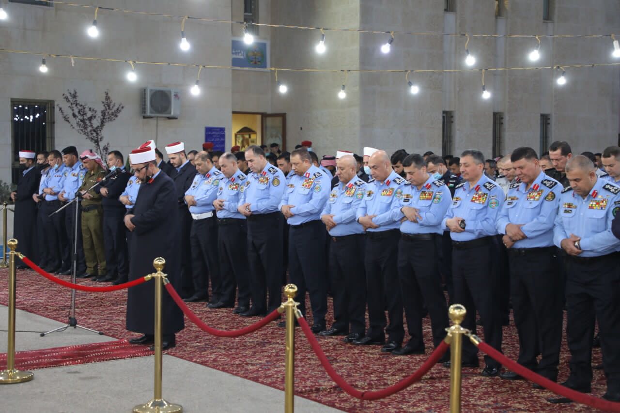 مدير الأمن العام ينقل تحيات جلالة الملك لمنتسبي الأمن العام بمناسبة شهر رمضان الفضيل 