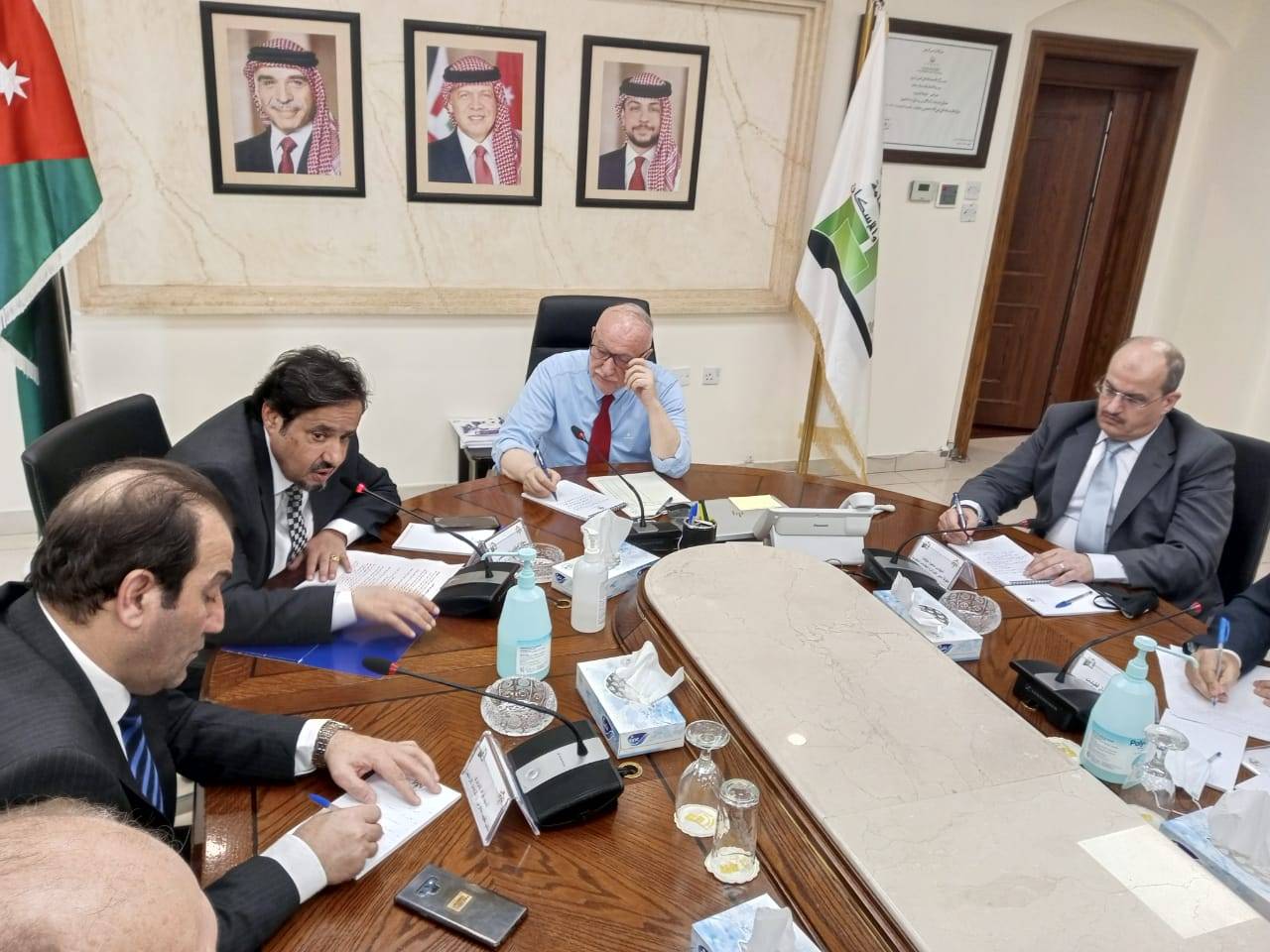  وزير الاشغال يستقبل نقيب ومجلس نقابة المقاولين