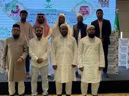 وزارة الشؤون الإسلامية السعودية تُدشن برنامجي خادم الحرمين الشريفين لإفطار الصائمين وتوزيع التمور في كينيا