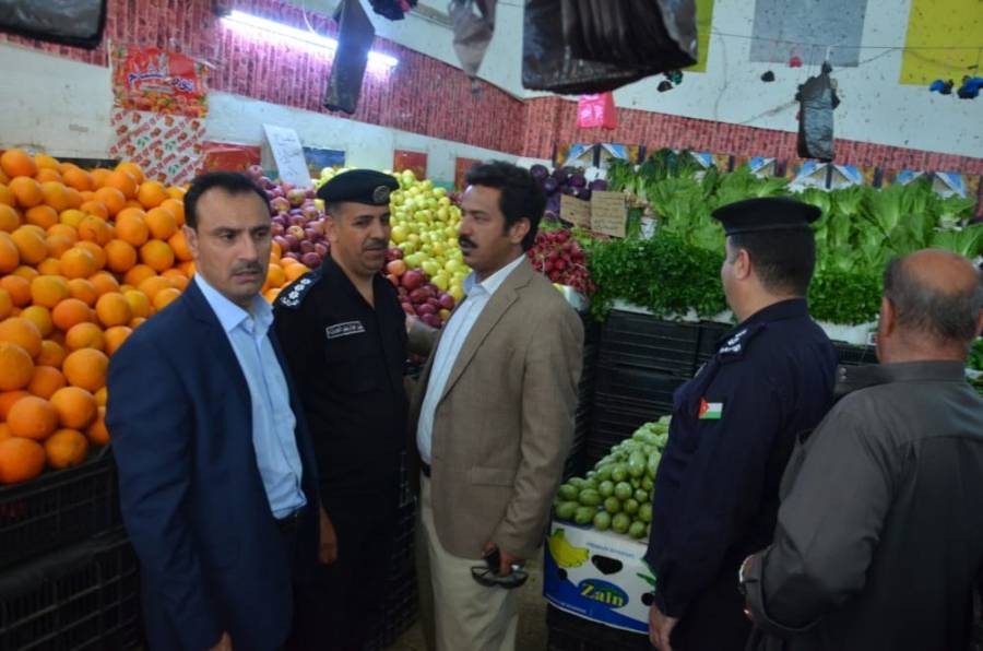 متصرف لواء الكورة يتابع أسعار الخضروات والسلع الغذائية في دير ابي سعيد..