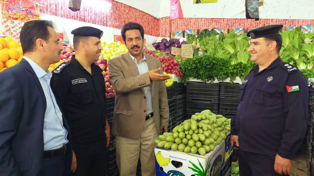 متصرف لواء الكورة يتابع أسعار الخضروات والسلع الغذائية في دير ابي سعيد..