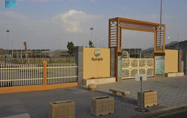 أمانة الطائف تنفذ أكثر من 1100 مهمة عمل لصيانة وتأهيل الشوارع داخل الأحياء