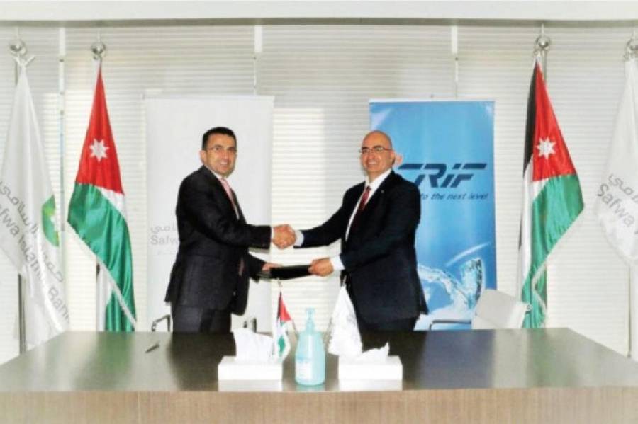 صفوة الاسلامي يوقع اتفاقية استمرار خدمات كريف الاردن