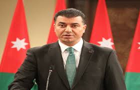 الحنيفات : إعفاء ٢٠٠ بند من  مدخلات الإنتاج النباتي المستوردة من بدل الخدمات