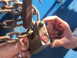 مهيدات: ايقاف 8 مصانع غذائية عن العمل