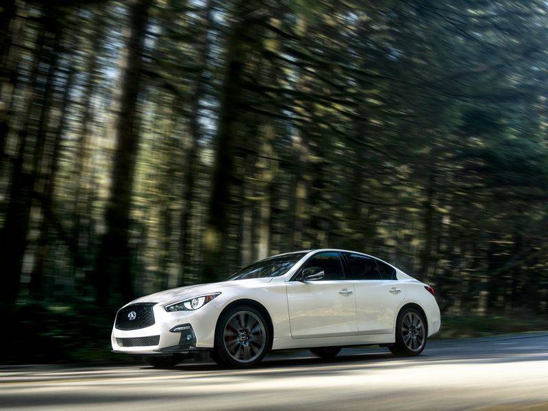 إنفينيتي Q50: سيدان رياضية جذابة تتجاوز التوقعات