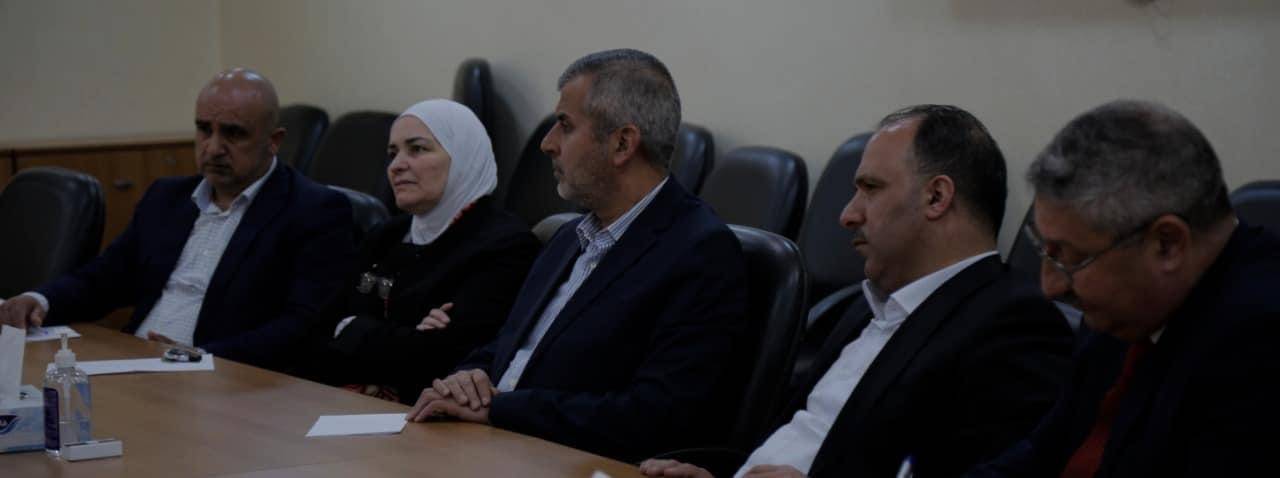 وزير الطاقة والثروة المعدنية يلتقي نقيب ومجلس نقابة المقاولين 