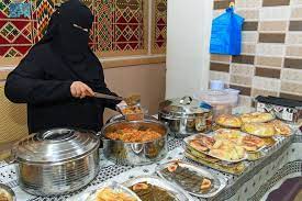 الأسر المنتجة تطلقُ مشروعاتها الاستثمارية في المأكولات الرمضانية بالحدود الشمالية