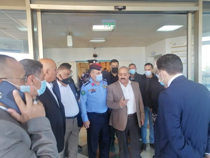 41 إصابة إثر حادث تصادم بين حافلة ركاب وشاحنة قرب جسر النعيمة باربد 