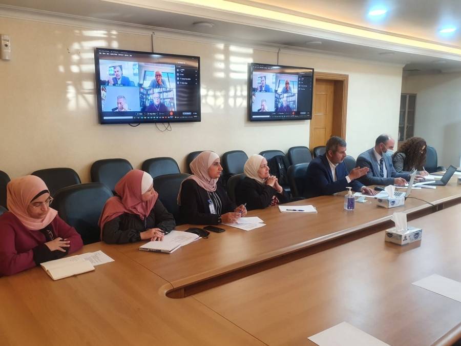 الخرابشة: نراجع ونقيم استراتيجية الطاقة لتعزيز مصادرنا المحلية من الطاقة المتجددة