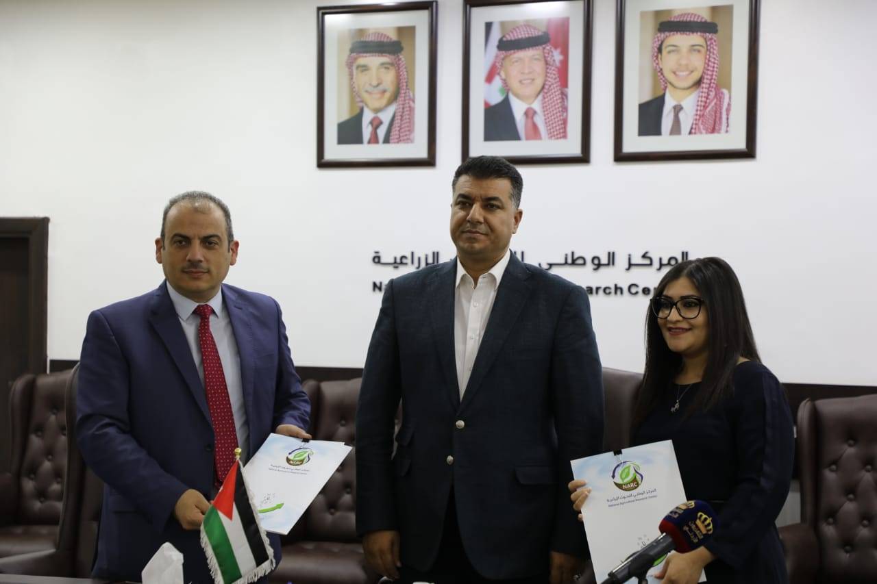  الحنيفات يرعى توقيع اتفاقيات في حاضنة الابتكار وريادة الأعمال الزراعية