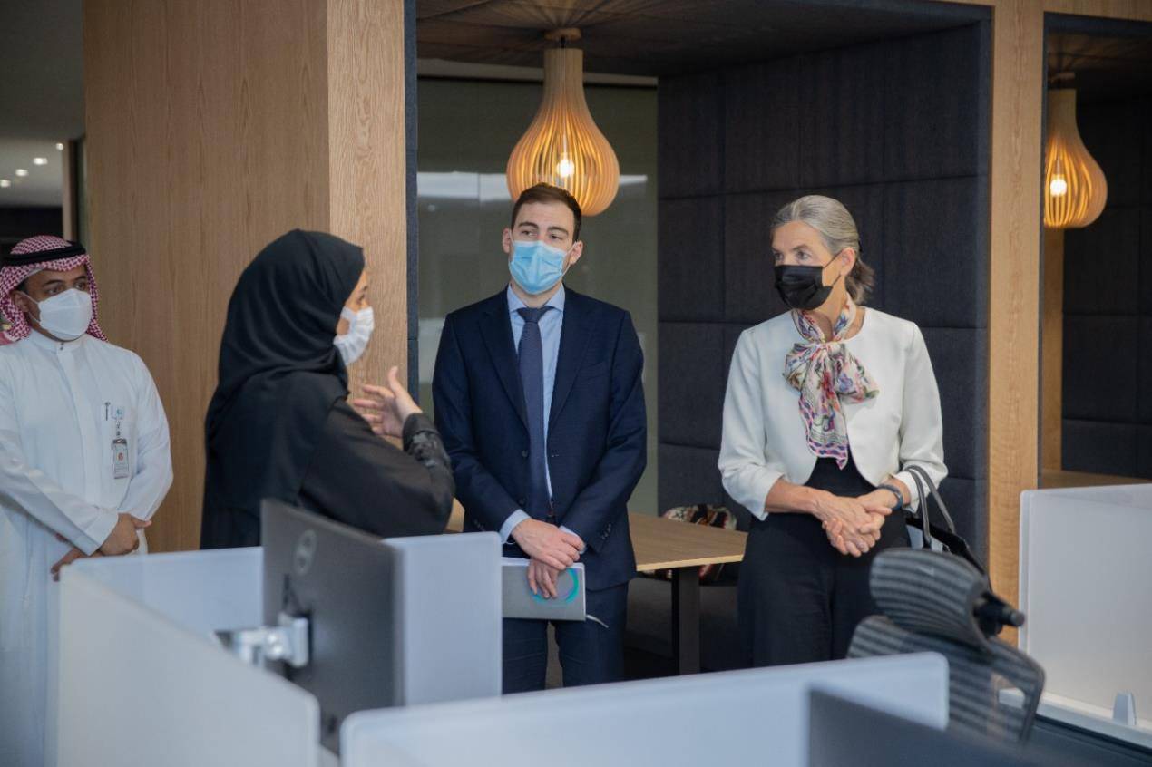 وزير الصحة يلتقي سفراء المملكة المتحدة وبلجيكا وباكستان والعراق 