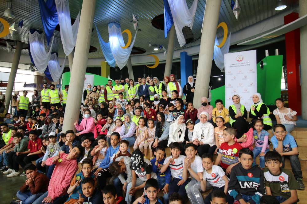 المستشفى التخصصي يقيم مأدبة افطار للأيتام في متحف الاطفال