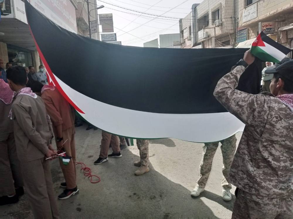 مديرية التربية والتعليم للواء البادية الشمالية الغربية تحتفل بيوم العلم الأردني 