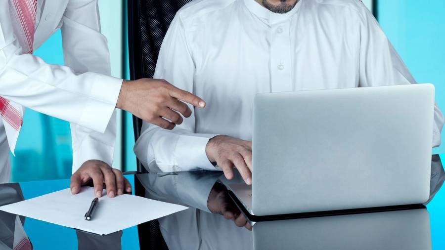موارد الشارقة تنظم إدارة الموازنات للعاملين بالمجال المالي