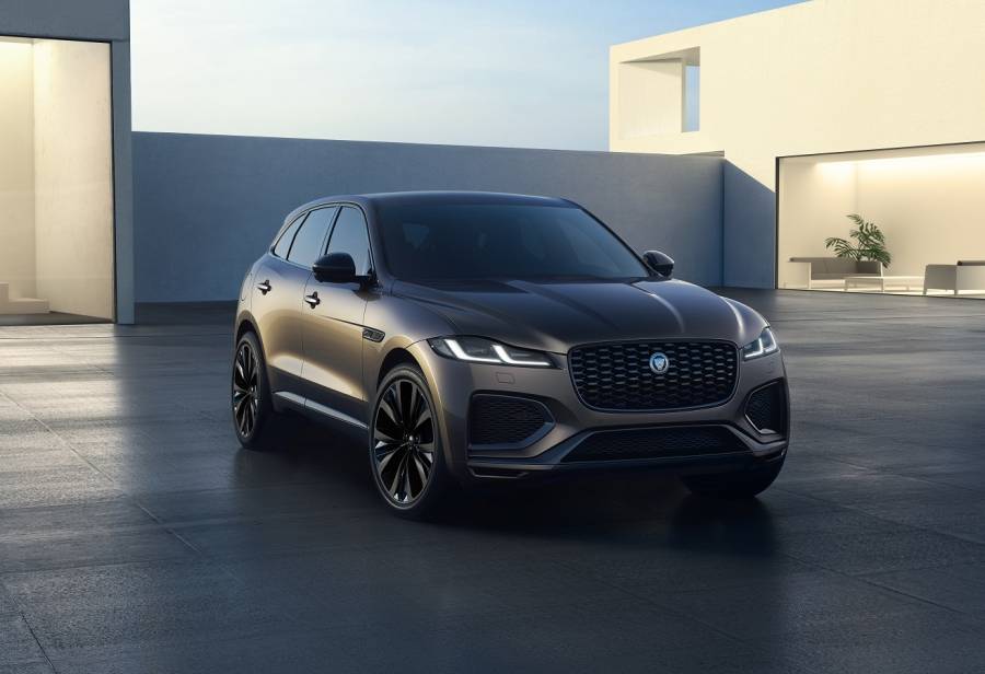 جاكوار FPACE متوفرة الآن بمحرك سداسي  في طرازي 300 و400 الرياضيين