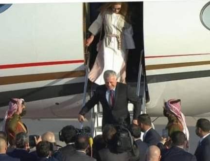 الملك بعد عودته الى أرض الوطن : الحمدلله على نعمة الصحة والعافية .. ولأبناء وبنات شعبي خالص محبتي وتقديري