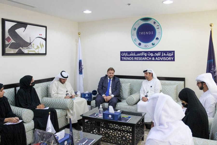 السفير البولندي: مراكز البحث طريق المعرفة الصحيحة، وموسوعة تريندز حول الإخوان كشفت الحقائق