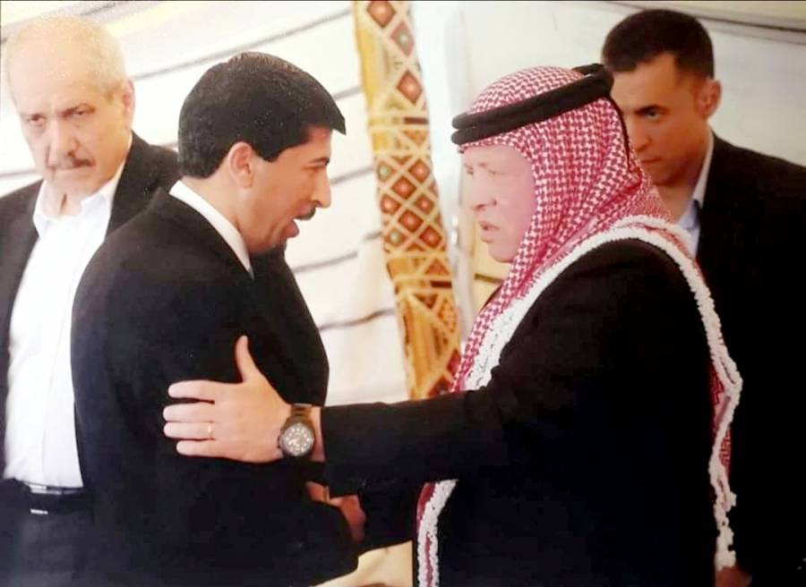 عميش عوض مقبل السميران يهنئ الملك بعودته سالما معافا إلى أرض الوطن