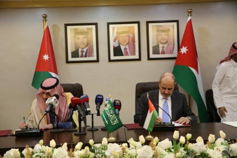  التخطيط: السعودية تحول الدفعه الرابعة لمنحة دعم الموازنة بقيمة 50 مليون دولار