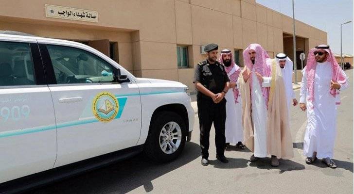 هيئة الأمر بالمعروف بجدة تفعّل حملة مكارم الأخلاق في الأسواق والمجمعات التجارية