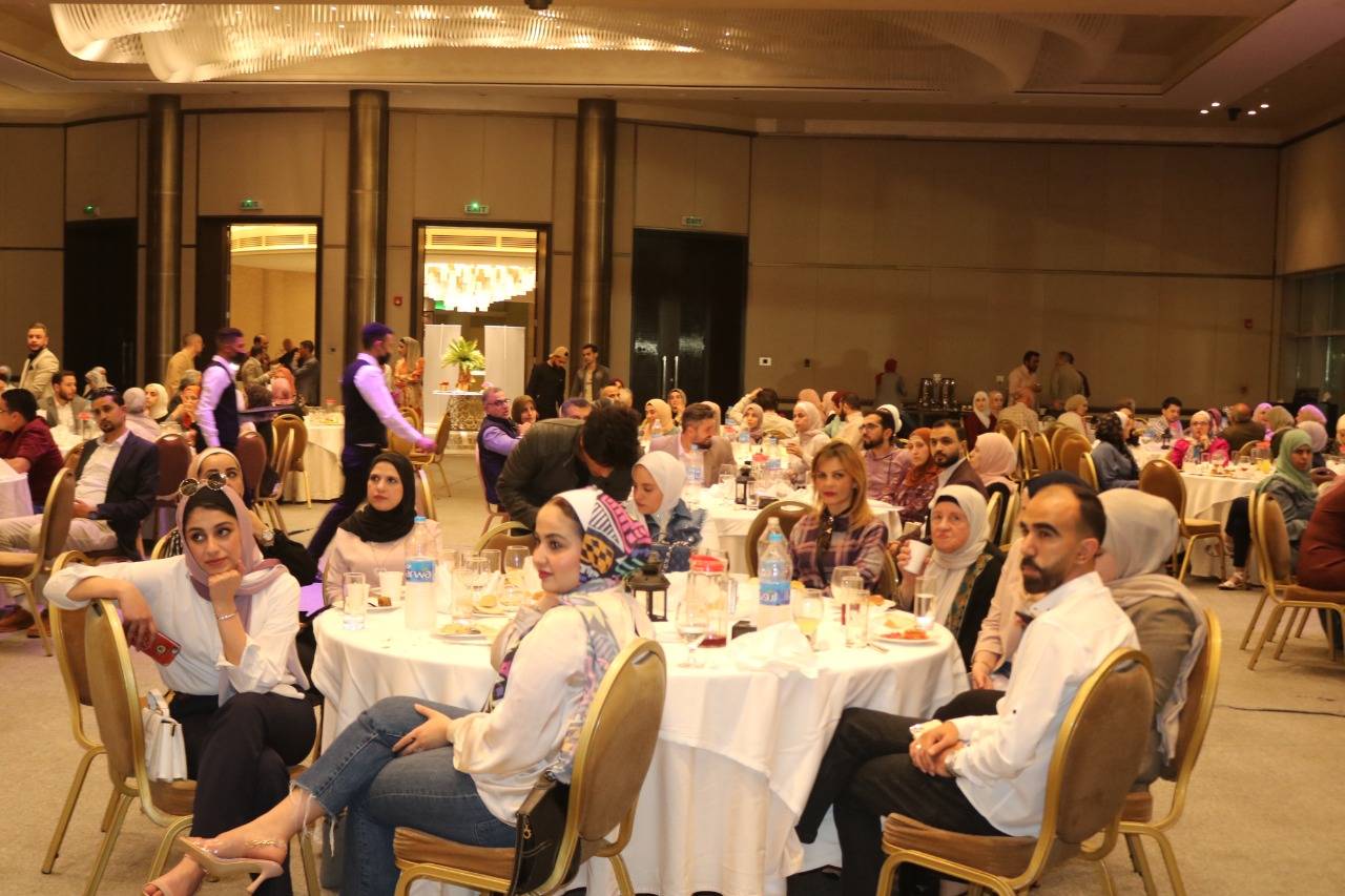 مؤسسة آفاق الحياة لمستحضرات التجميل تقيم افطارا رمضانيا وحفل تخريج لدورة العناية بالبشرة  