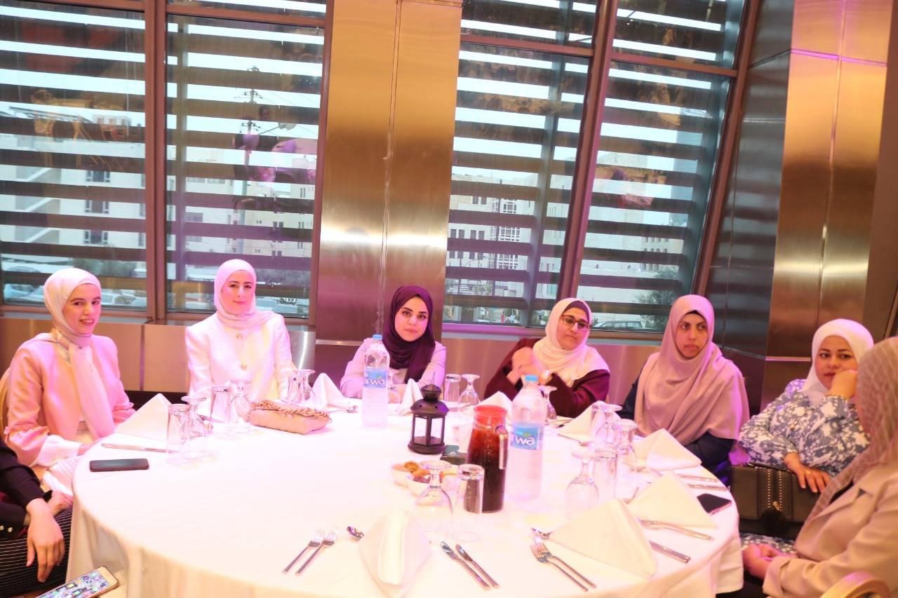 مؤسسة آفاق الحياة لمستحضرات التجميل تقيم افطارا رمضانيا وحفل تخريج لدورة العناية بالبشرة  