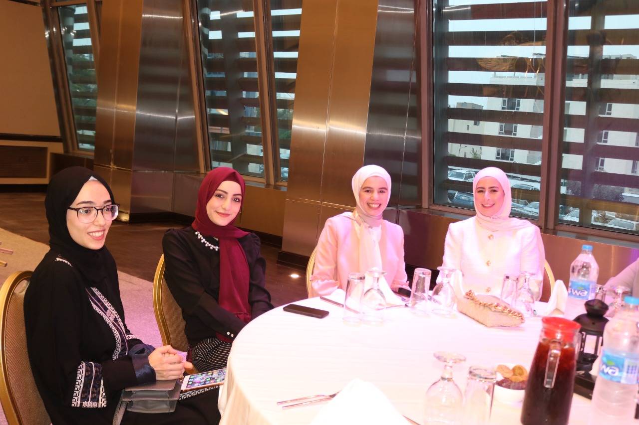 مؤسسة آفاق الحياة لمستحضرات التجميل تقيم افطارا رمضانيا وحفل تخريج لدورة العناية بالبشرة  