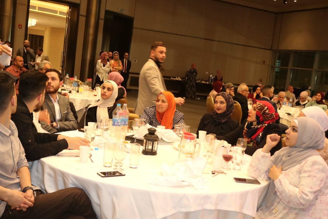 مؤسسة آفاق الحياة لمستحضرات التجميل تقيم افطارا رمضانيا وحفل تخريج لدورة العناية بالبشرة  