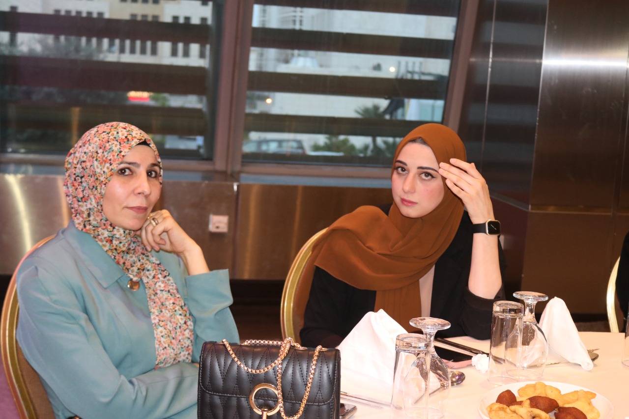 مؤسسة آفاق الحياة لمستحضرات التجميل تقيم افطارا رمضانيا وحفل تخريج لدورة العناية بالبشرة  